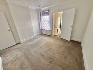 Bedroom- click for photo gallery